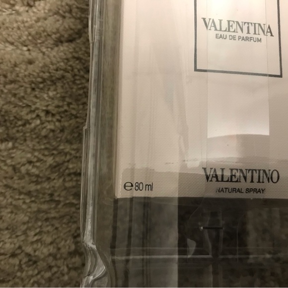 Valentina Eau De Parfum Spray - Picture 2 of 3